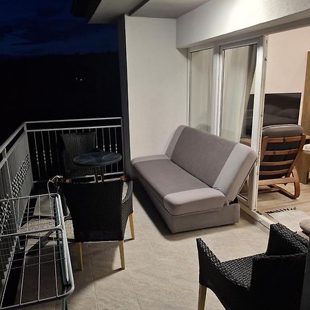 Apartma Med Oljkami - Portorož Eksteriør billede