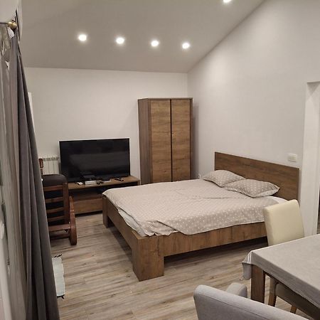 Apartma Med Oljkami - Portorož Eksteriør billede